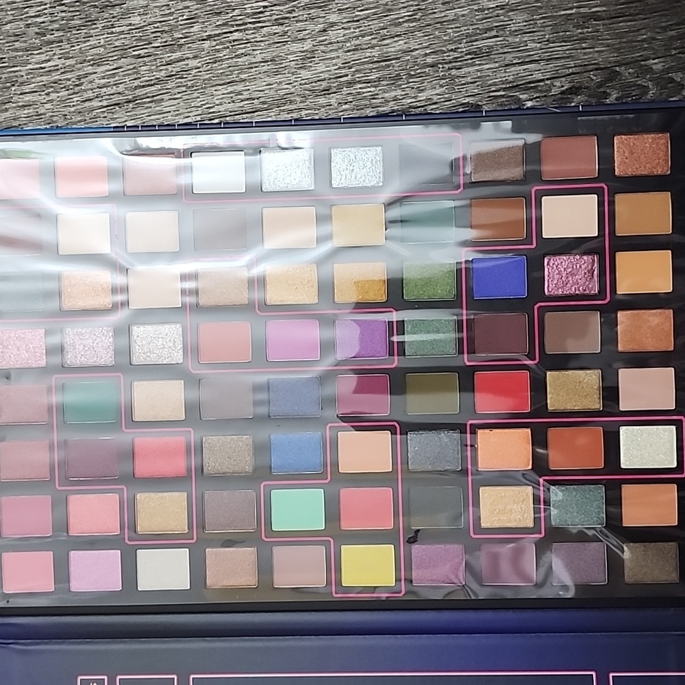 NYX Tetris 80 Pan Palette - Picture 2 of 3